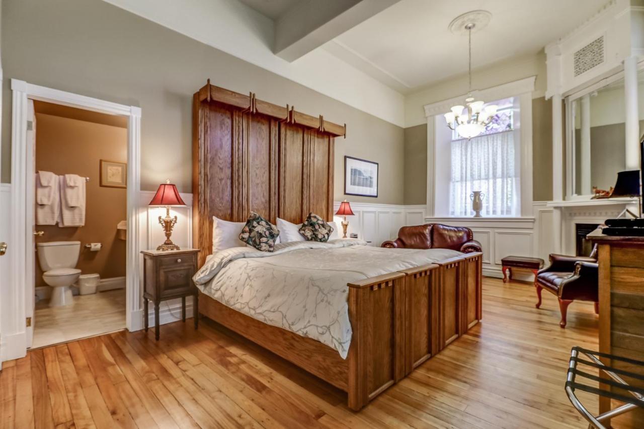 School House Bed And Breakfast C.1859 Niagara-on-the-Lake Bagian luar foto
